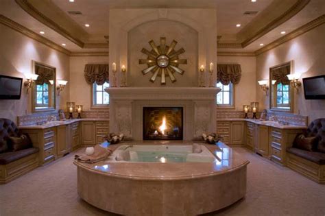 16 Luxury Bathrooms With Fireplaces