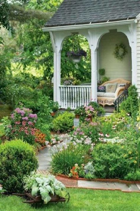 30 Gorgeous Low-maintenance Front Yard Ideas - Page 7 - Gardenholic