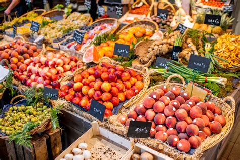 How to Succeed at a French Farmers' Market