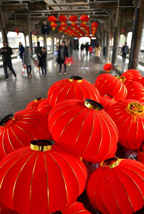 Spring Festival decorations seen across China - Chinadaily.com.cn