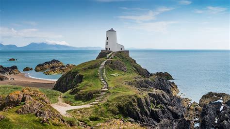 BBC Radio 4 - Tudur Owen - Where on Earth is Anglesey? - Seven surprising things you didn’t know ...