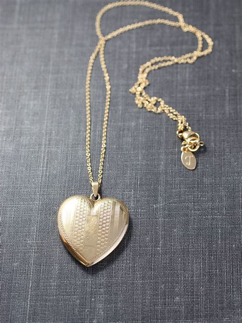 Vintage Solid 14K Gold Heart Locket Necklace, 14 Karat Yellow Gold ...