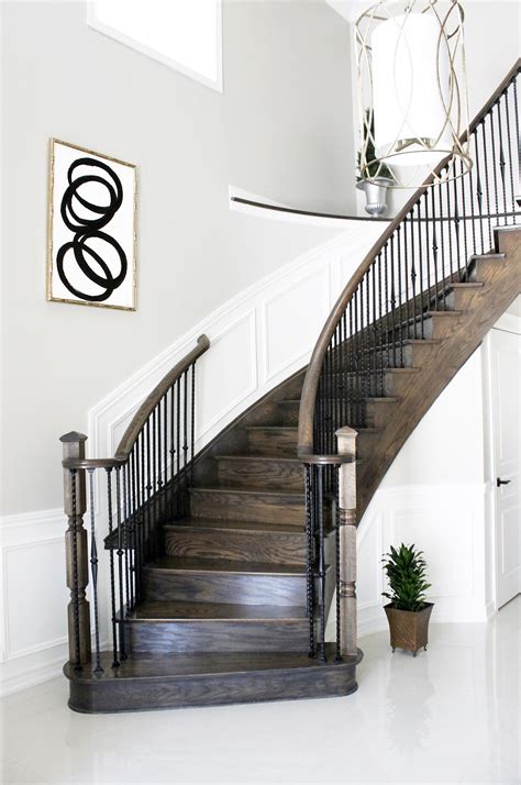 6 Stylish Stairway Gallery Walls