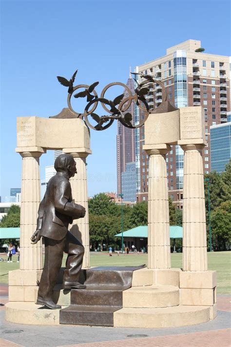 Baron Pierre De Coubertin Statue Fotografia Editoriale - Immagine di olimpico, georgia: 114451931