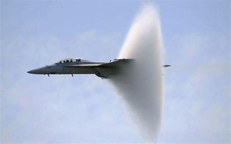 Fighter jets breaking the Sound Barrier (16 pics) - Izismile.com