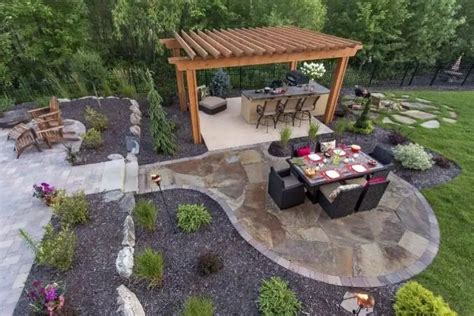 Outdoor Grill Stations with Roof Ideas & Things to Consider - VEVOR Blog