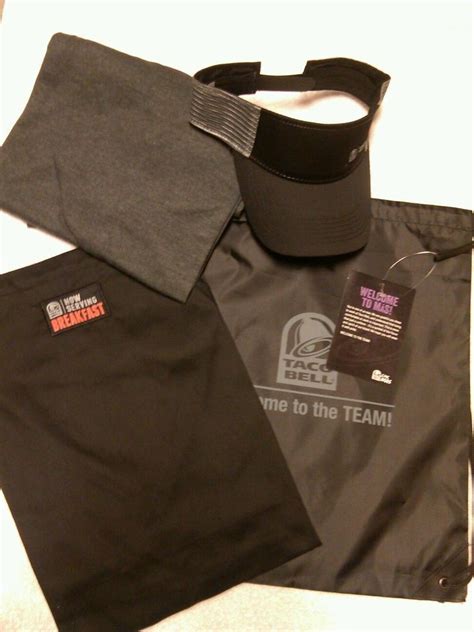 Taco bell uniform 4 pieces NOW SERVING BREAKFAST Visor/shirt/apron/bag ...