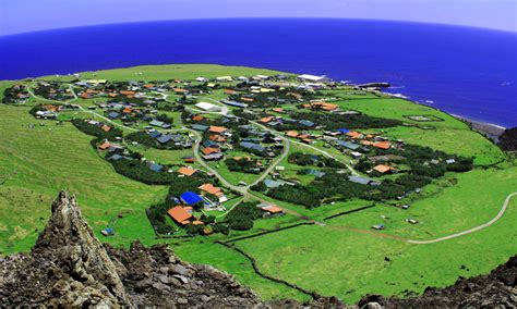 Tristán de Acuña, la isla más remota del planeta. - Azul Místico