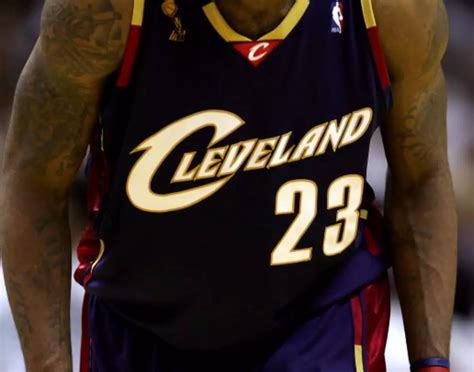 LeBron James To Wear 23 Again