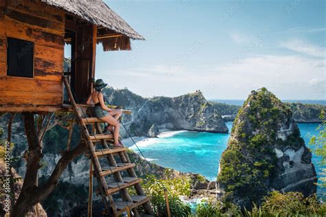 Traveler on Tree House at Diamond Beach, Nusa Penida Island, Bali ...