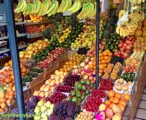 Loving the Farmer's Markets in Peru! There were so many fruits and ...