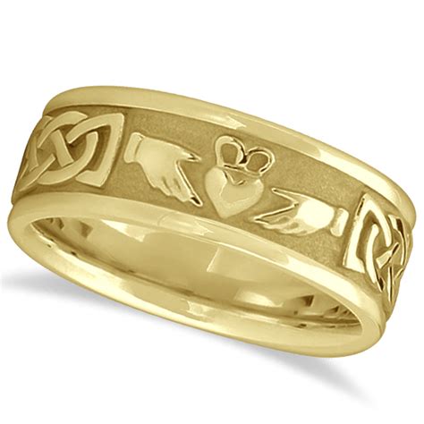 Engravable Irish Celtic Knot Claddagh Wedding Band 14k Yellow Gold - U3199