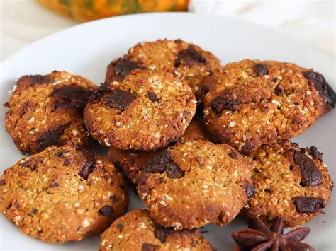 Healthy vegan fall cookies