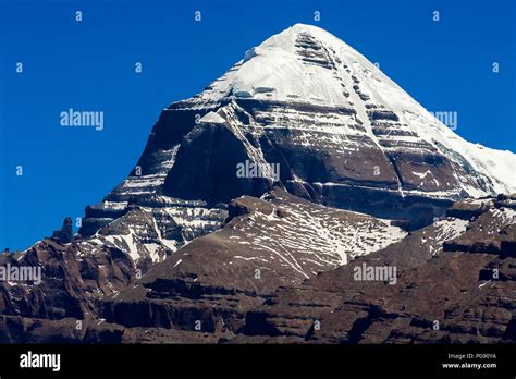 Snow-covered peak of holy Mount Kailash, Tibetan Buddhism, sacred mountain. Tibet, China Stock ...