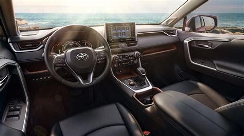 2019 Toyota RAV4 Vs Honda CR-V | Newburgh, IN 47629 | Uebelhor Toyota