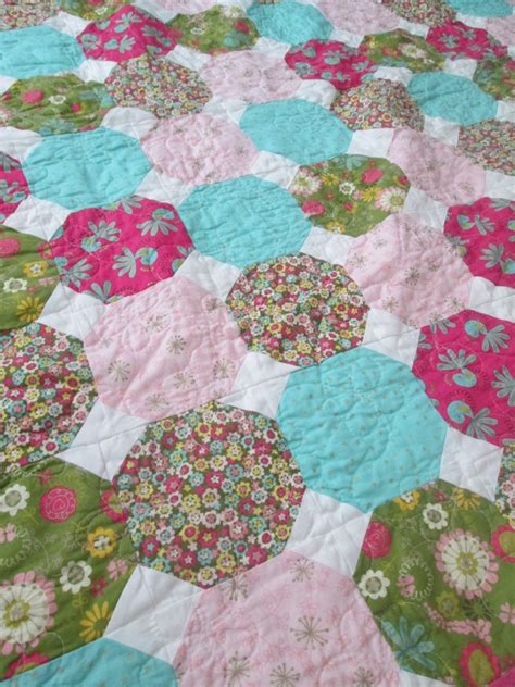 Quackadoodle Quilt: Snowball Quilt Tutorial