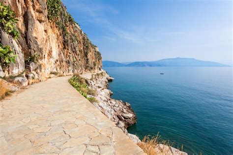 Premium Photo | Way to nafplio city beach. nafplio is a small old town in the peloponnese ...