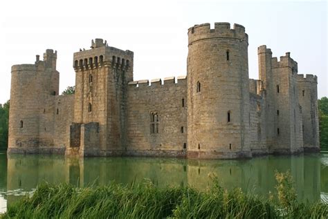 The 15 Most Beautiful Medieval Castles in the World