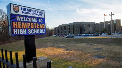 Here are 10 good things going on in Hempstead schools - Newsday