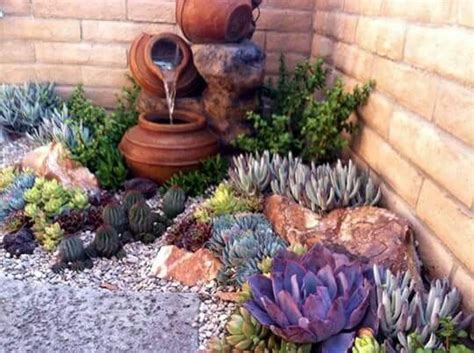 Esquinero de Cascada Succulent Rock Garden, Pebble Garden, Succulent ...