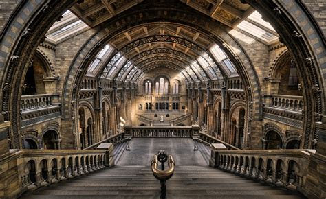 How to photograph the Natural History Museum in London