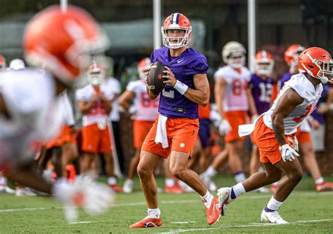 Dabo Swinney Believes Clemson Tigers QB Cade Klubnik 'Will Be Ready' to ...