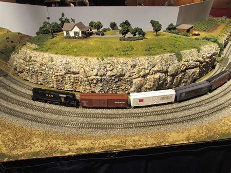 HO Scale Model Trains Running! - Fairfax Station Railroad Museum