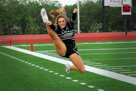 Cheerleading Front Hurdler Jump | Cheer jumps, Cheer workouts, Hurdler