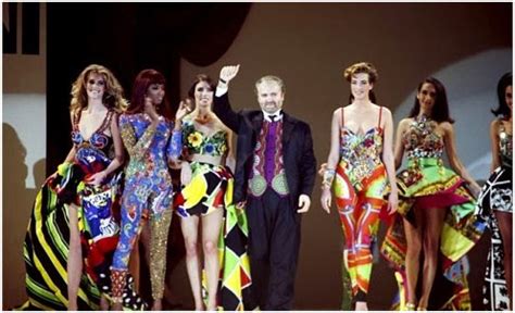 GIANNI VERSACE TOPS FASHION DESIGNERS OF THE 1980