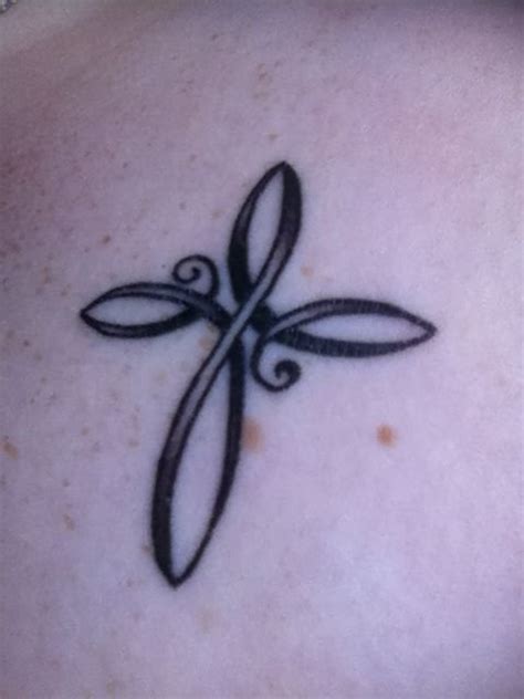 Infinity Cross Tattoo back - Yo Tattoo