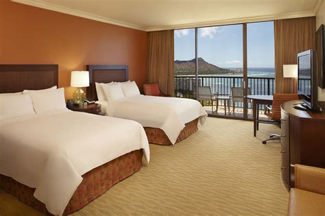 Hilton Hawaiian Village package deals & specials | Hilton hawaiian village, Hilton hawaiian ...