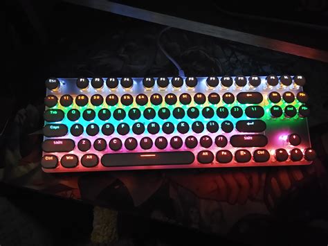 I just got a rainbow 🌈 light up mechanical keyboard! I'm in love! 😍😍 : r/Kawaii