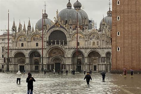 Venice Flood Damage to St. Mark's Cathedral Totals Millions - Bloomberg