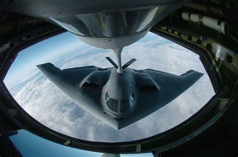 U.S. Air Force B-2 Spirit stealth bomber history, deployment and ...