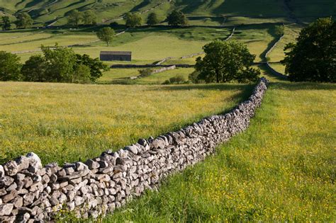 The Yorkshire Dales in Summer - Yorkshire Dales National Park ...