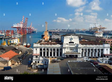 Colombo port hi-res stock photography and images - Alamy