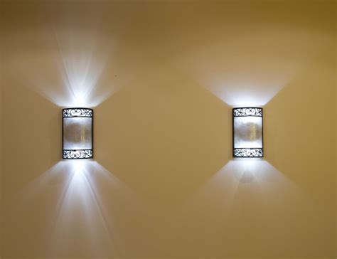 Fresco of Battery-Operated Wall Lights: Light Up Your Home in Instant and Practical Way Unique ...