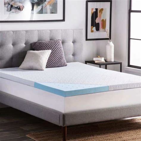 Best Mattress Toppers for Side Sleepers (2024) | Mattress Nerd