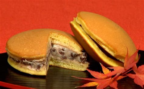 Dorayaki Recipe (Pancakes with Sweet Red Bean Paste) - Cooking with Dog