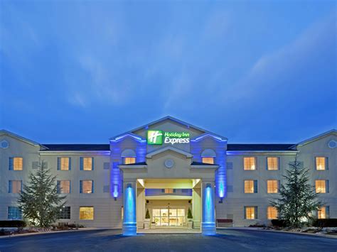 Holiday Inn Express & Suites Reading Hotel by IHG