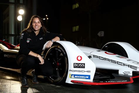 Simona de Silvestro, da pilota ufficiale Porsche al bob azzurro: l'esordio con le gare di Coppa ...