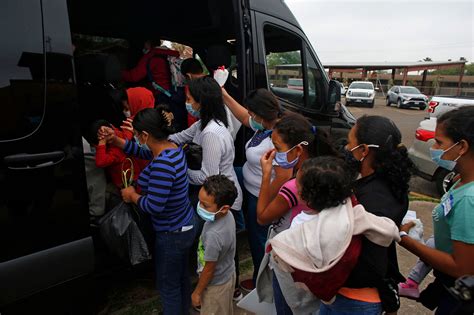 US to house migrant families in hotels amid border crisis