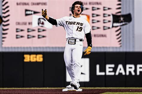 Baseball: Mizzou sweeps No. 2 Tennessee - Rock M Nation