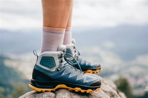 8 Best Hiking Socks of 2023 – Footwear News