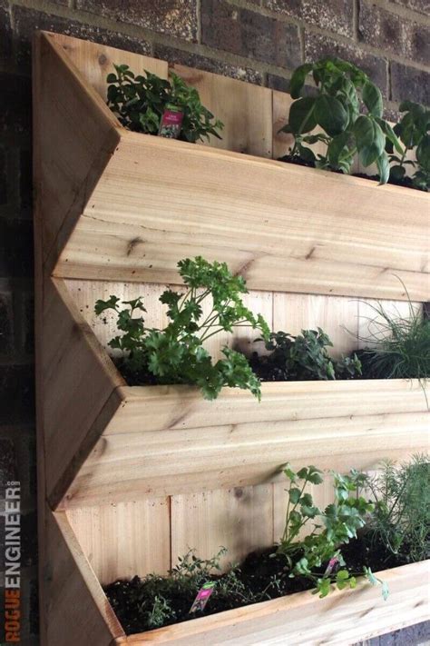 25 DIY Wall Planters Teach You How To Greenify Your Home