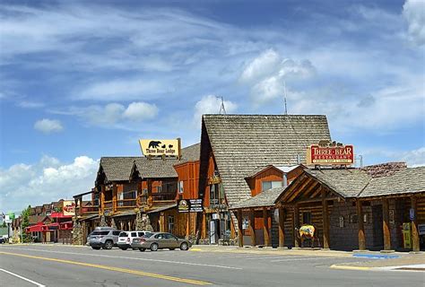 7 Must-Visit Small Towns Near Yellowstone National Park - WorldAtlas