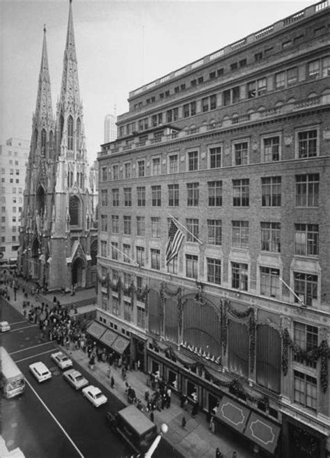 PODCAST: Saks Fifth Avenue - The Bowery Boys: New York City History