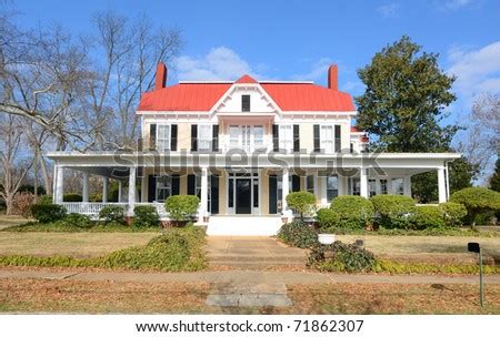 Historic Antebellum House In Madison, Georgia. Stock Photo 71862307 : Shutterstock