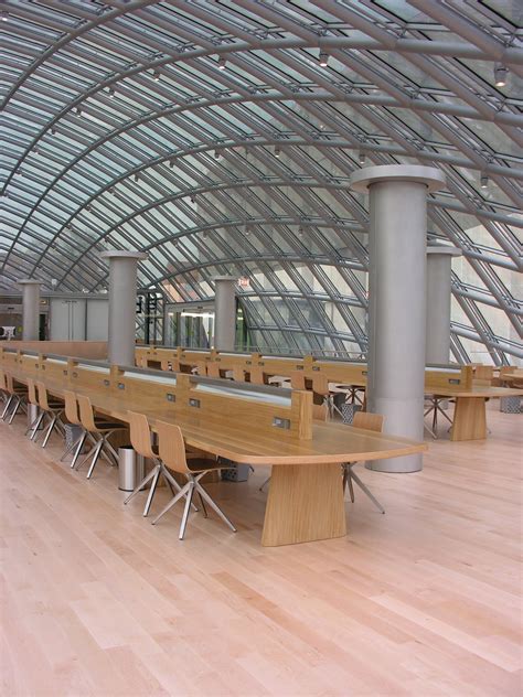 Joe and Rika Mansueto Library at the University of Chicago by JAHN ...