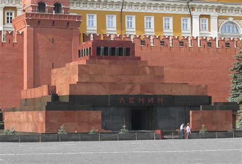 Lenin's Mausoleum - Wikipedia